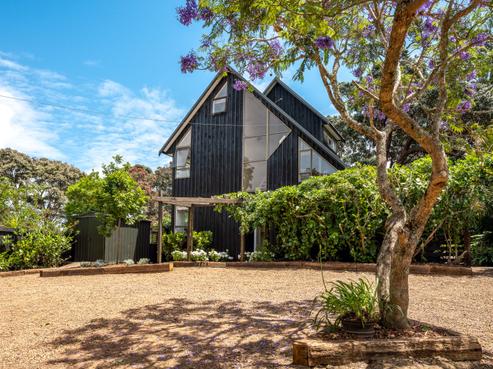 10 Hillside Road, Ostend