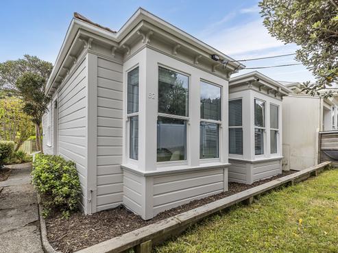 32 Stanley Street, Berhampore