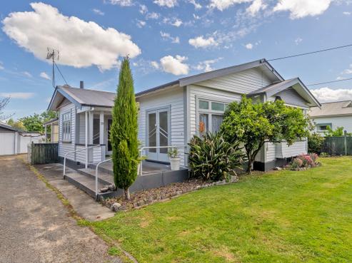 39 College Street, Masterton