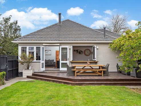 17 Dickson Crescent, Hornby
