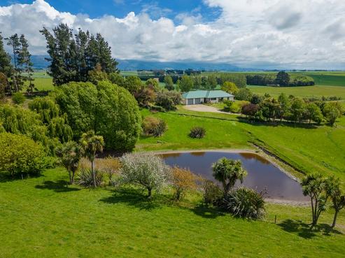 277 Hook School Road, Makikihi