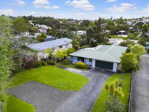 370 Whangaparaoa Road, Stanmore Bay