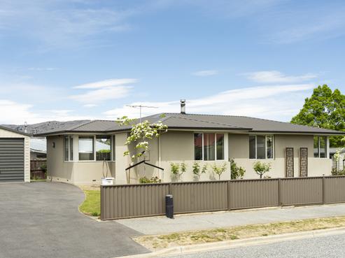13 Blackmore Crescent, Alexandra
