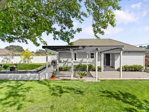 9 Tui Street, Belmont