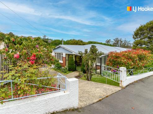 35 Glen Road, Mornington