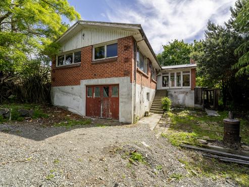 68 Avenue Road, West End