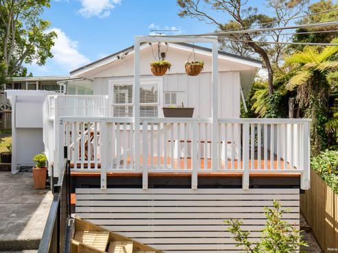 2/37 Eskdale Road, Birkdale
