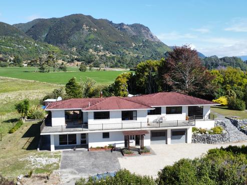 35 Carlyle Street, Takaka