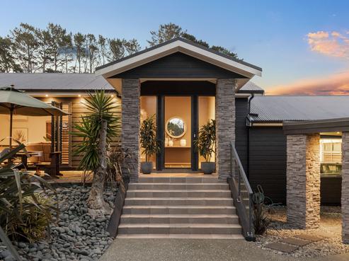 97 Shaw Road, Oratia