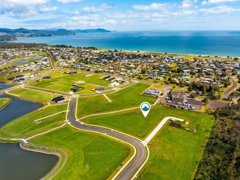 101 Karearea Way, Matarangi