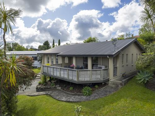 97 Crawford Crescent, Kamo