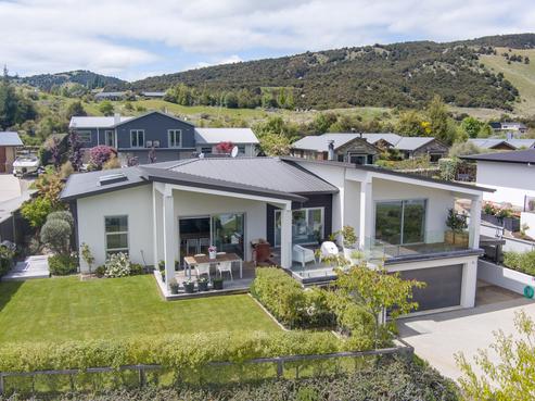 14 Bevan Place, Wanaka