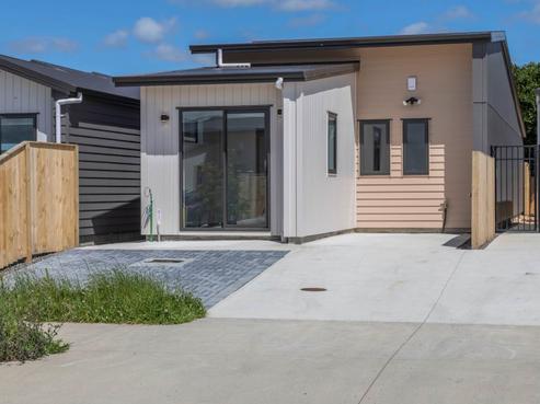 21 Combat Street, Papakura