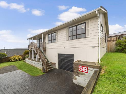 5B Fernwood Court, Woodridge