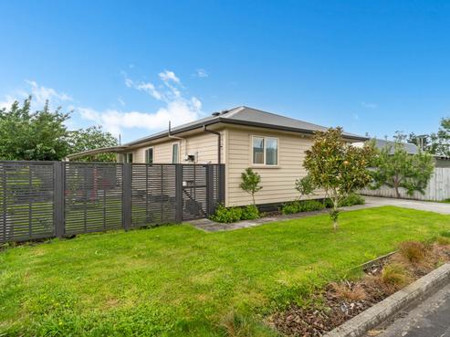 2 Walnut Lane, Carterton