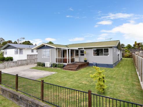 12 Lansdowne Crescent, Glenview