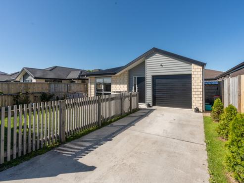 37 Maanihi Drive, Rototuna North