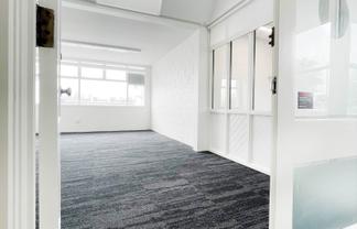 PREMIUM OREWA OFFICE
