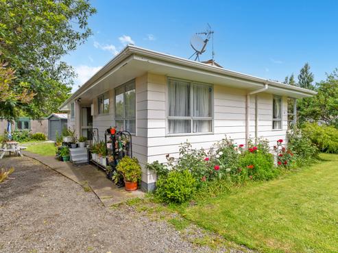 12 Churchill Crescent, Featherston