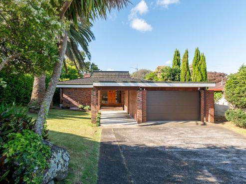 2 Meadway, Sunnyhills