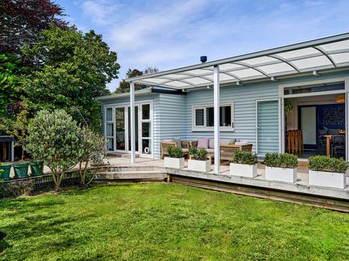 15 Nikau Grove, Woburn