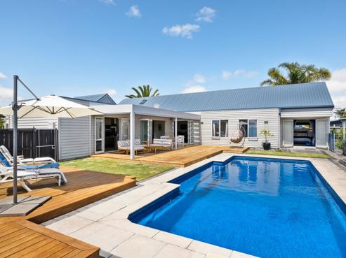 5 The Esplanade, Huntington