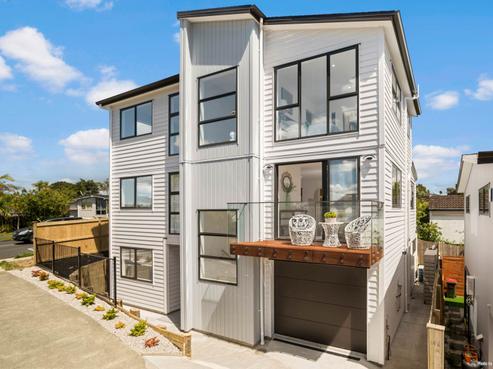 69 Sartors Avenue, Browns Bay