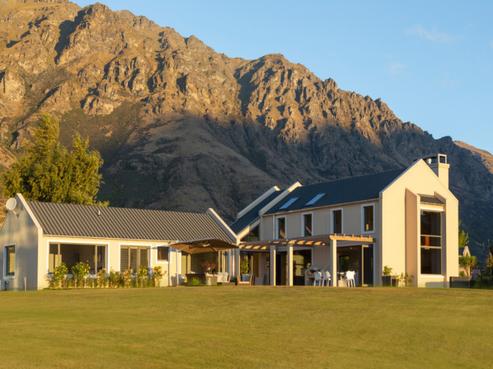 5 Scenic Drive, Kingston