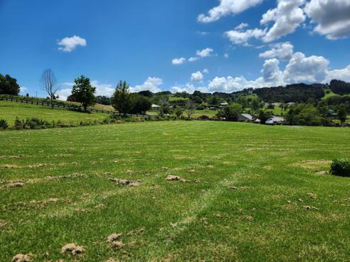 12 Riversong Road, Kauri