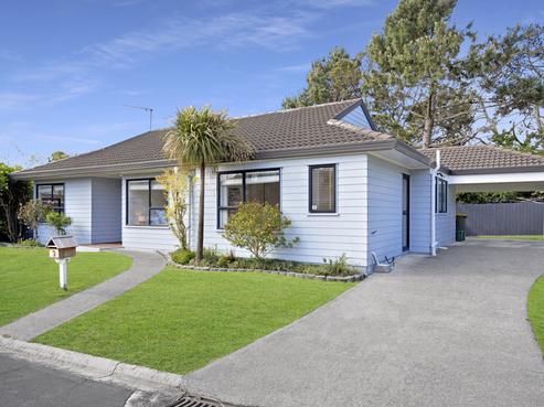 9 Wyatt Place, Glendene