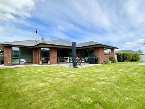 12 Somerset Grove, Allenton