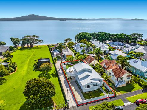 12 Oxford Terrace, Devonport
