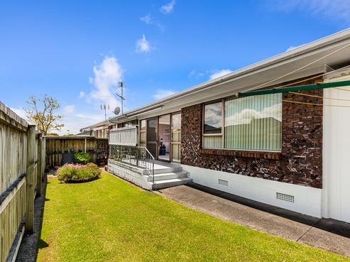2/33 Swanson Road, Henderson
