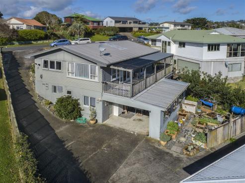 4A Kathy Terrace, Stanmore Bay