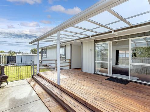 330 Breezes Road, Aranui
