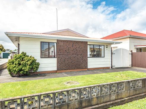 1/112 Bell Street, Whanganui Central
