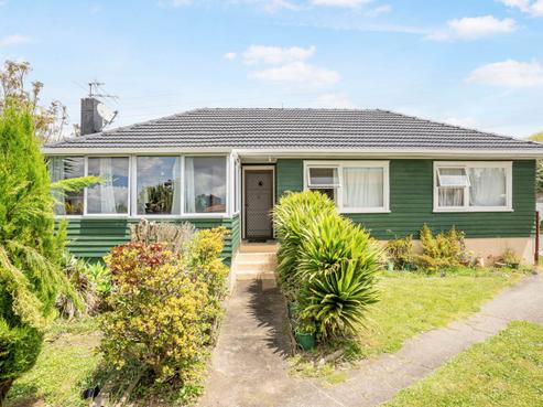 64 Clayton Avenue, Otara