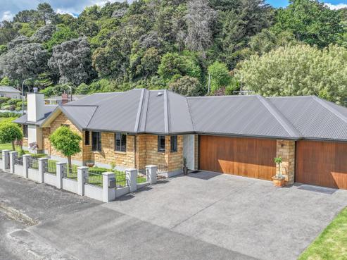 228 Kirkwood Street, Thames