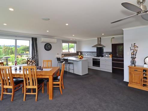 335 Homestead Road, Weston