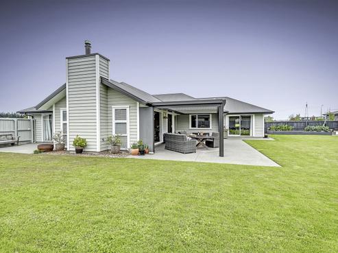 70 Silver Peaks Drive, West Melton