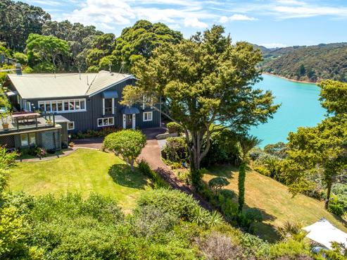 156 Wharf Road, Ostend