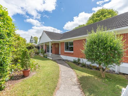 7 Eton Drive, Hillcrest