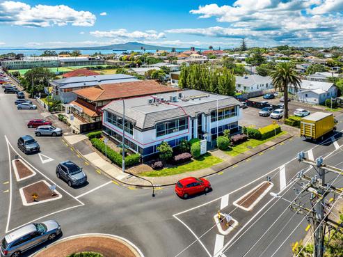 3/2 Burns Avenue, Takapuna
