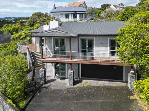 87 Messines Road, Karori