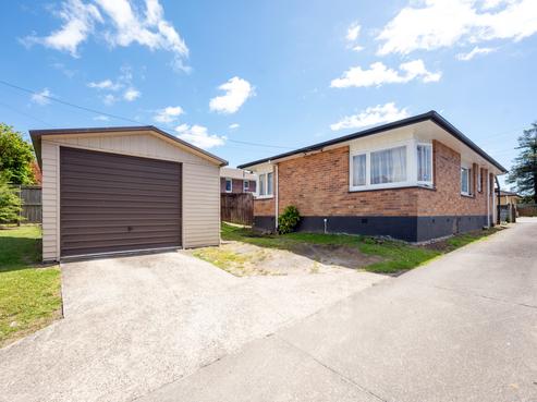 4 Milne Road, Mangakakahi