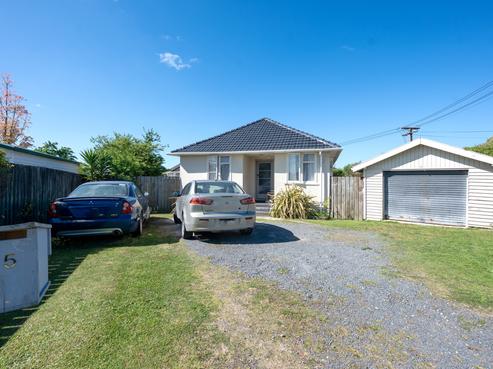 15 Puriri Crescent, Hillcrest
