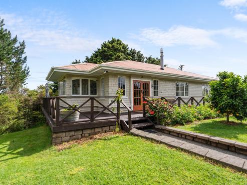 246 Gray Road, Kamo