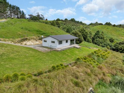 2568E Paparoa-Oakleigh Road, Paparoa