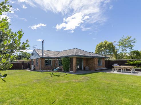 7 Bunting Place, Woodend