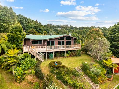 402 Owhiwa Road, Parua Bay